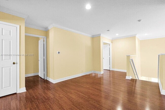 Building Photo - 904 Stillwater Ct