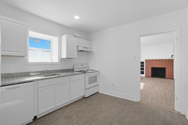 Building Photo - 157 W Washington St