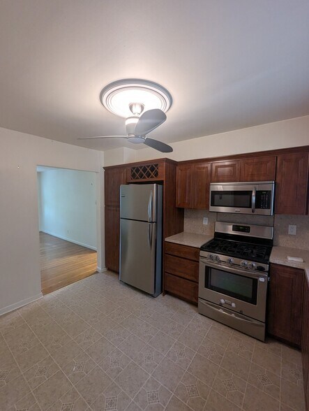 Building Photo - 22 Gaines St