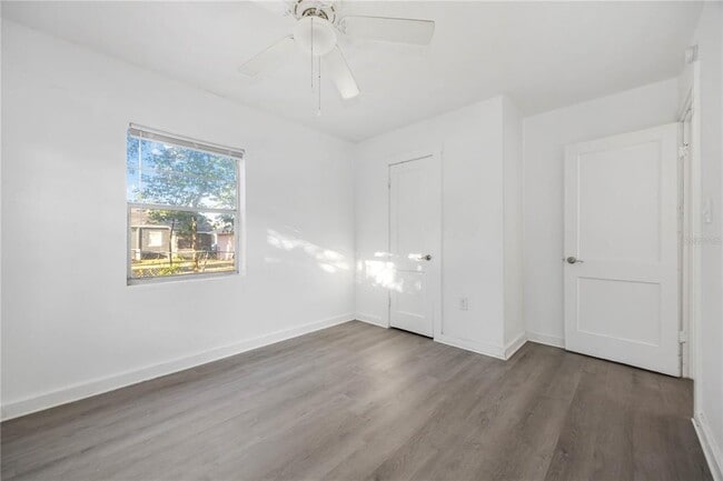 Building Photo - 243 Avenue L NE