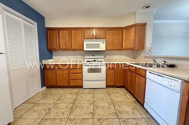 Building Photo - 1816 Shay-Lin Ct