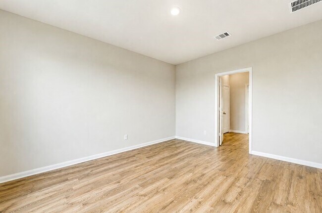 Building Photo - 1512 Jean Mdw Dr