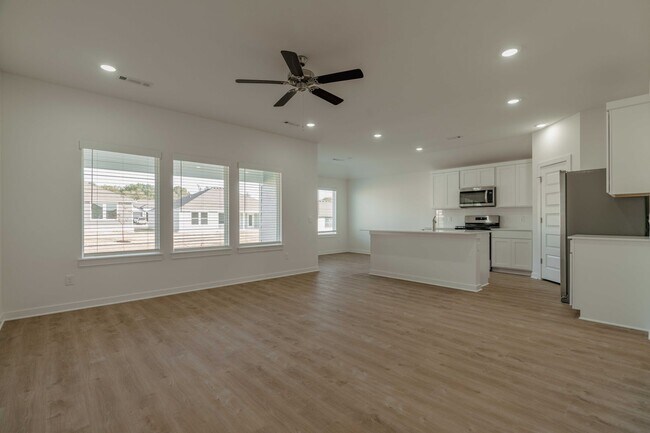 Building Photo - 4530 W Canyon Run Dr