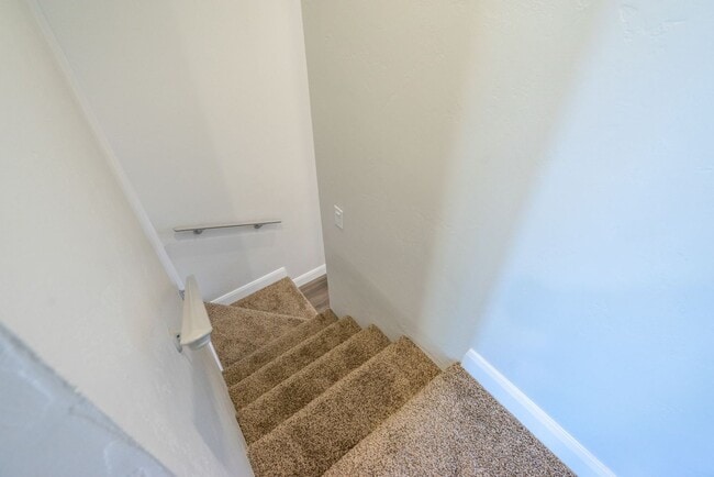 Building Photo - Fully Remodeled Townhome in the Heart of D...