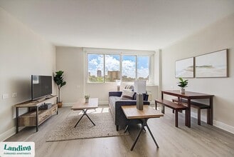 Building Photo - 305 Dr. M.L.K. Jr St S