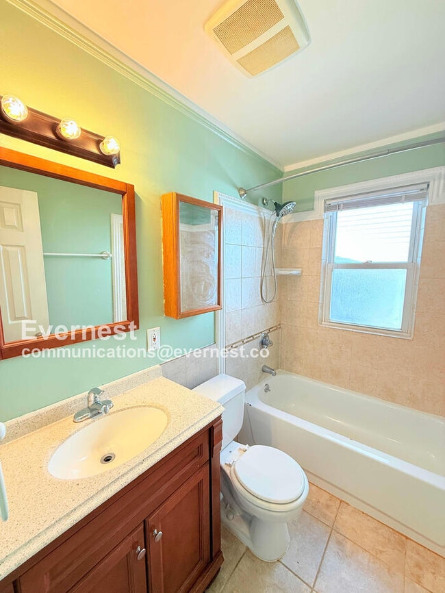 Building Photo - DEARBORN RENTAL: Single-Family Home with D...