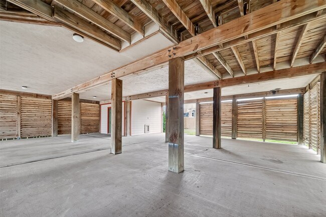 Building Photo - 1143 3ks St