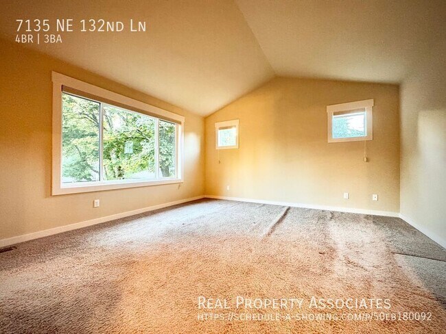 Building Photo - 7135 NE 132nd Ln