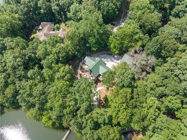 Building Photo - 5281 Laurel Ln