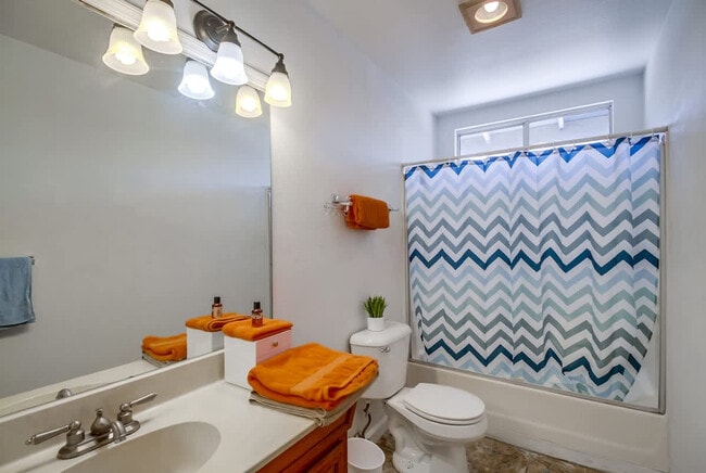 Building Photo - 1279 Granger St