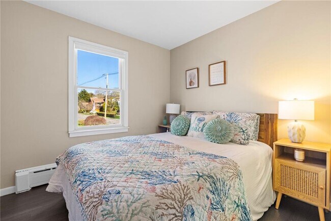 Building Photo - 132 Ruggles Ave