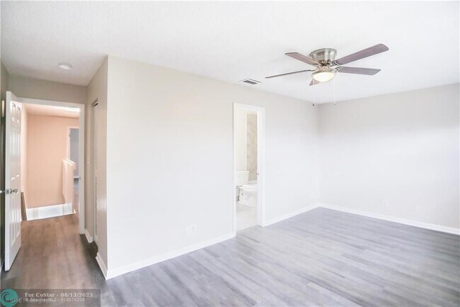 Building Photo - 4161 NW 114th Ave