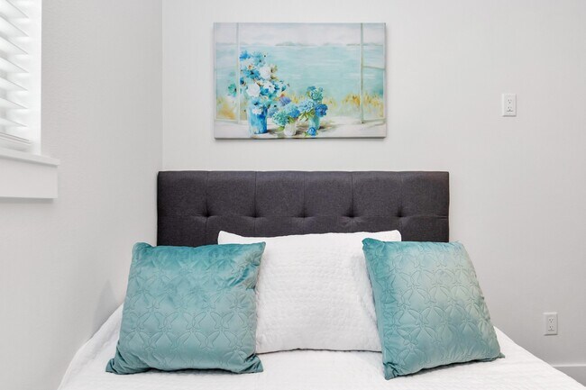 Building Photo - 4209 New Orleans St