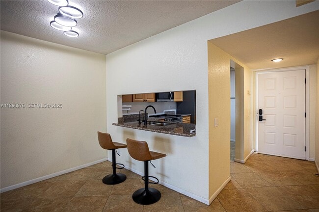 Building Photo - 109 Lake Emerald Dr