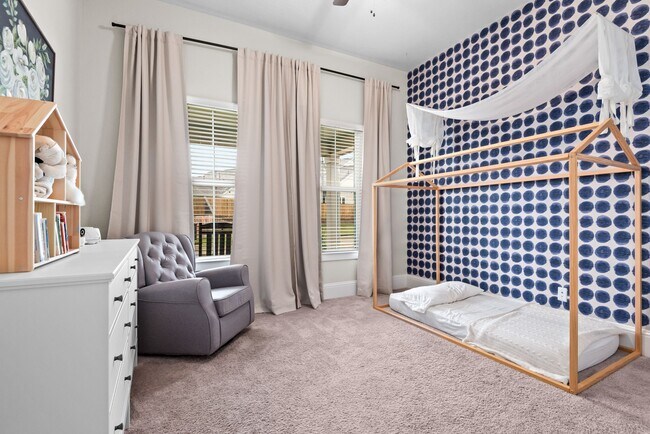 Building Photo - 2335 Pale Star Dr