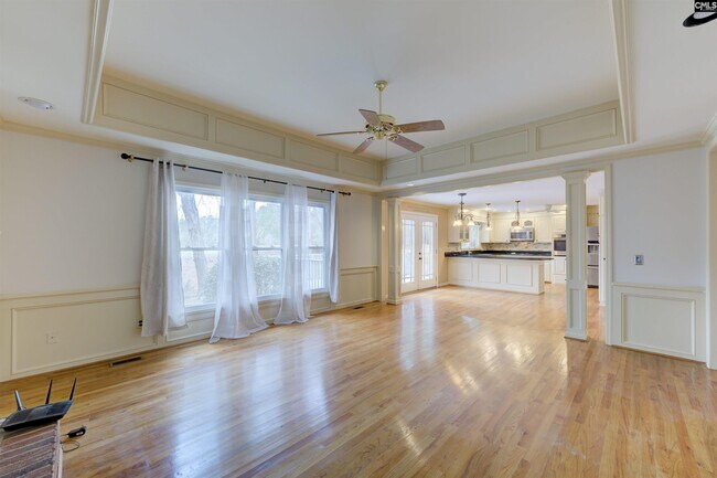 Building Photo - 112 Woodlands W