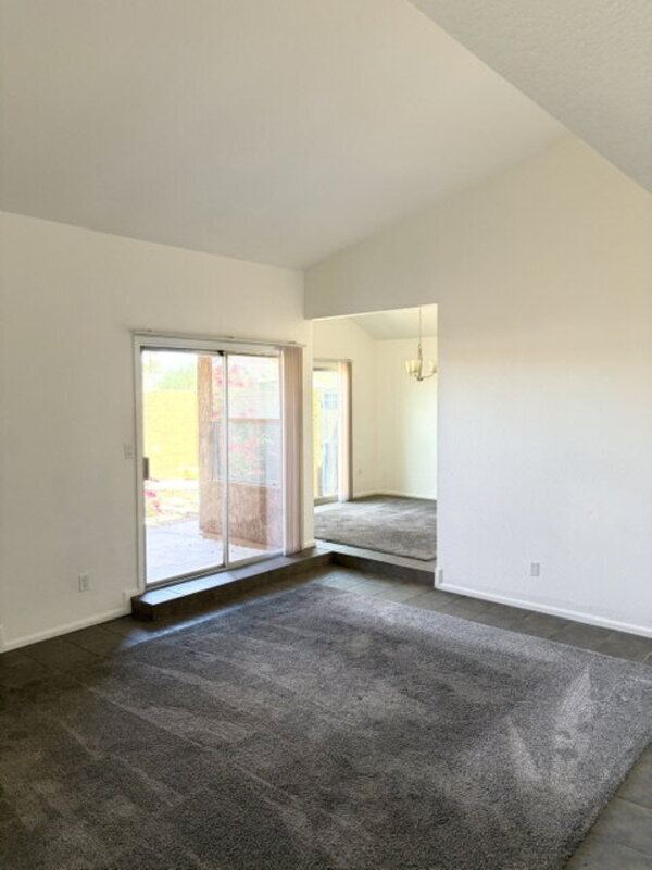 Building Photo - 901 S Melody Ln