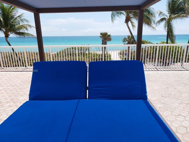 Building Photo - 5401 Collins Ave