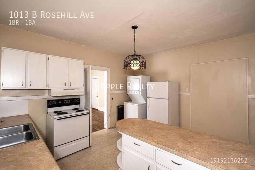 Building Photo - 1013 Rosehill Ave
