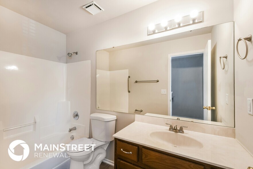 Building Photo - 140 Lamplighter Way