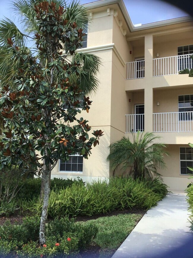 Building Photo - Palazzo Perfection