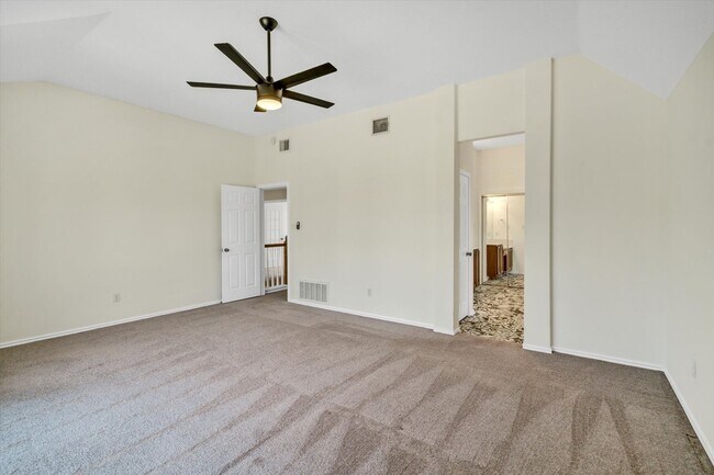 Building Photo - 412 Steeplechase Dr