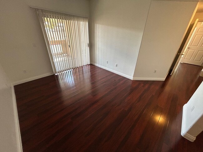Building Photo - Charming condo in desirable West Las Vegas location