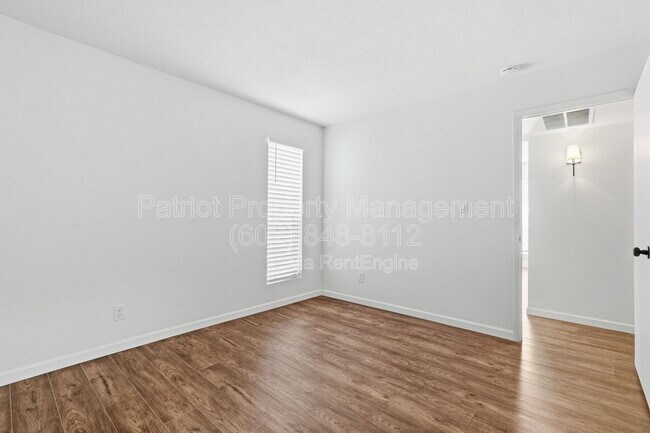 Building Photo - 231 N Robson