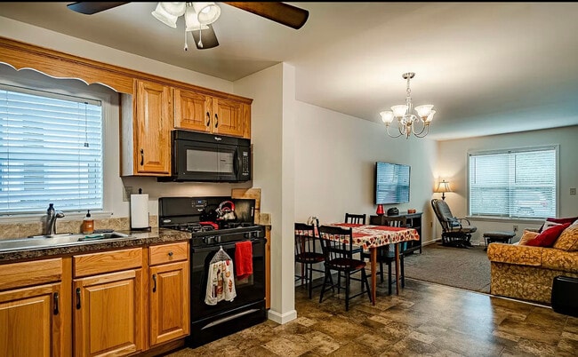 Kitchen - 122 Belvedere Ave