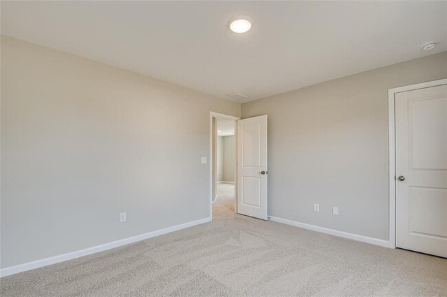 Building Photo - 113 Essence Dr