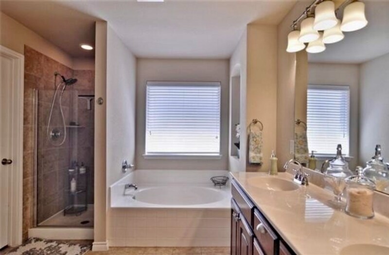 Building Photo - 6124 Amberjack Trail