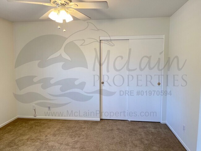 Building Photo - RE: Spacious End-Unit Townhome in Gated Chapala Community, Eastlake