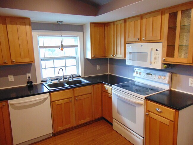 Building Photo - 2500 Ashton Rd