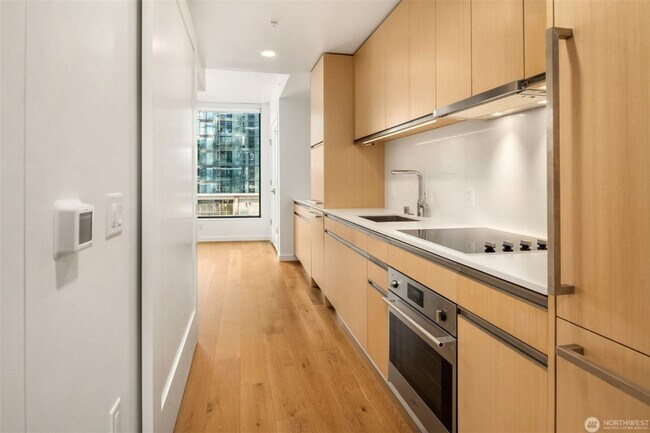 Building Photo - 1Bd/1Ba Seattle Condo
