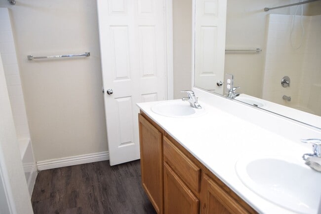 Building Photo - NORTH - 2 STORY HOME - 89081