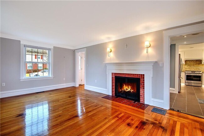 Building Photo - 11 Elmcroft Ave