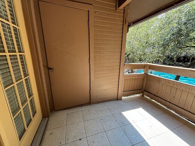 Building Photo - 10955 Wurzbach Rd