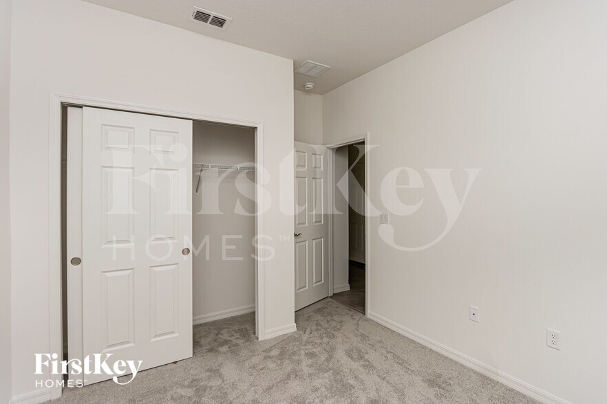 Building Photo - 588 Crown Rose Dr