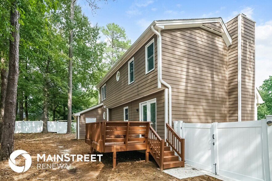 Building Photo - 108 Autumn Pine Ct
