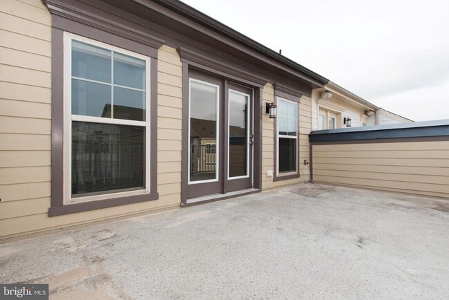 Building Photo - 408 Hendrix Ave