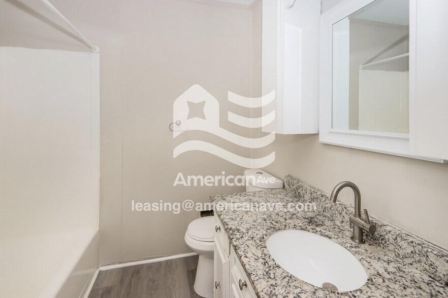 Building Photo - 1676 Hurley Cir