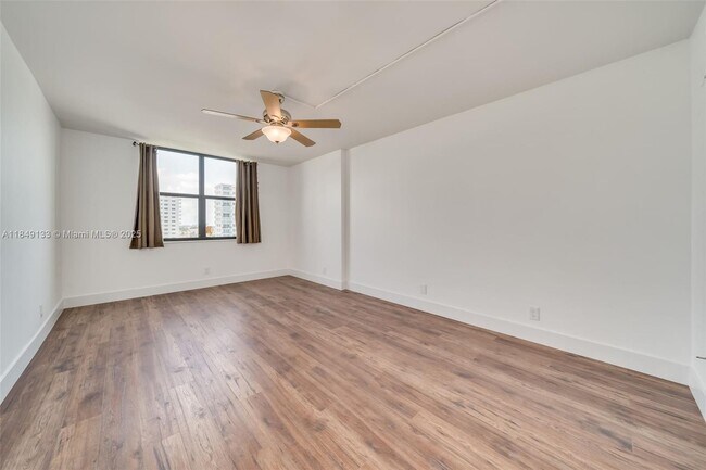 Building Photo - 1500 N Ocean Blvd