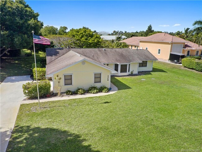 Primary Photo - 2468 N W Everglades Blvd