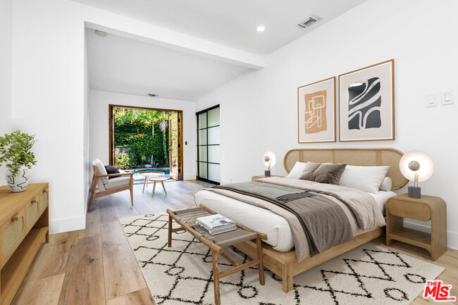 Building Photo - 544 Huntley Dr