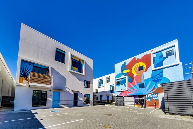 Building Photo - ArtHaus Six