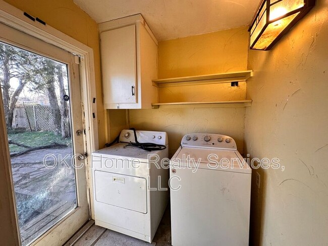 Building Photo - 2144 NW 36th St