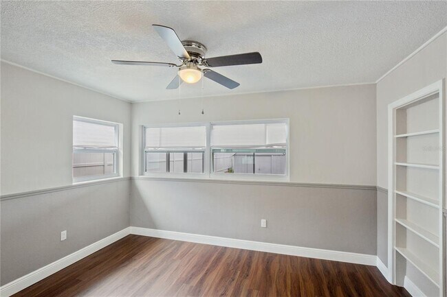 Building Photo - 29737 Seacol St