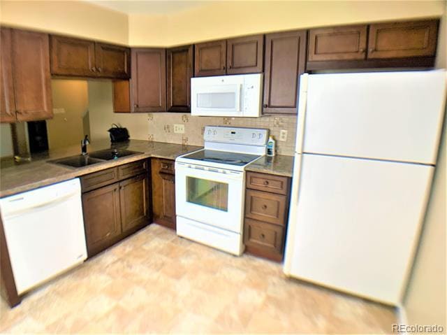 Building Photo - 2695 S Xanadu Way