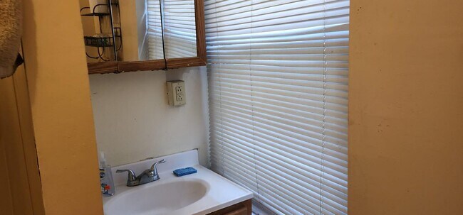 Building Photo - 4210 Powelton Ave