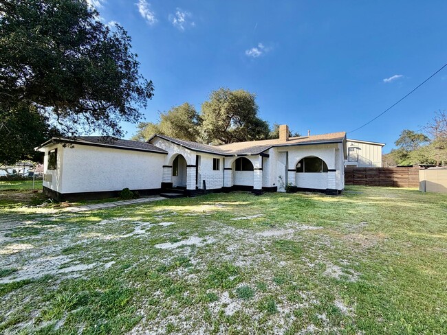 Building Photo - 21157 1/2 Placeritos blvd